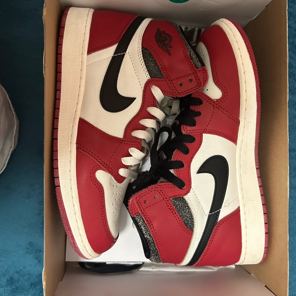 1’s. worn quite a bit, but in great condition still.